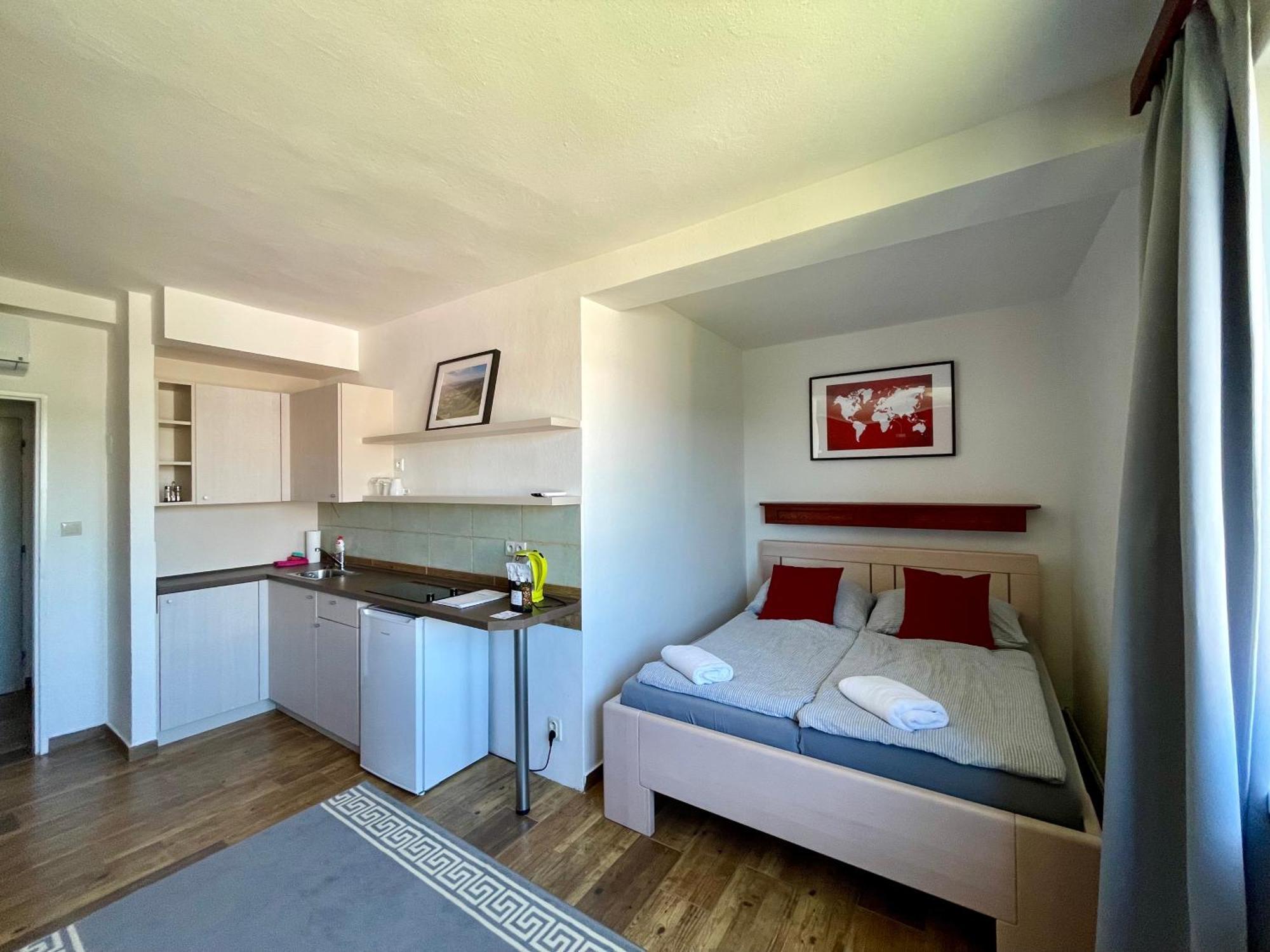 Penzion U Prehrady Luhačovice Habitación foto